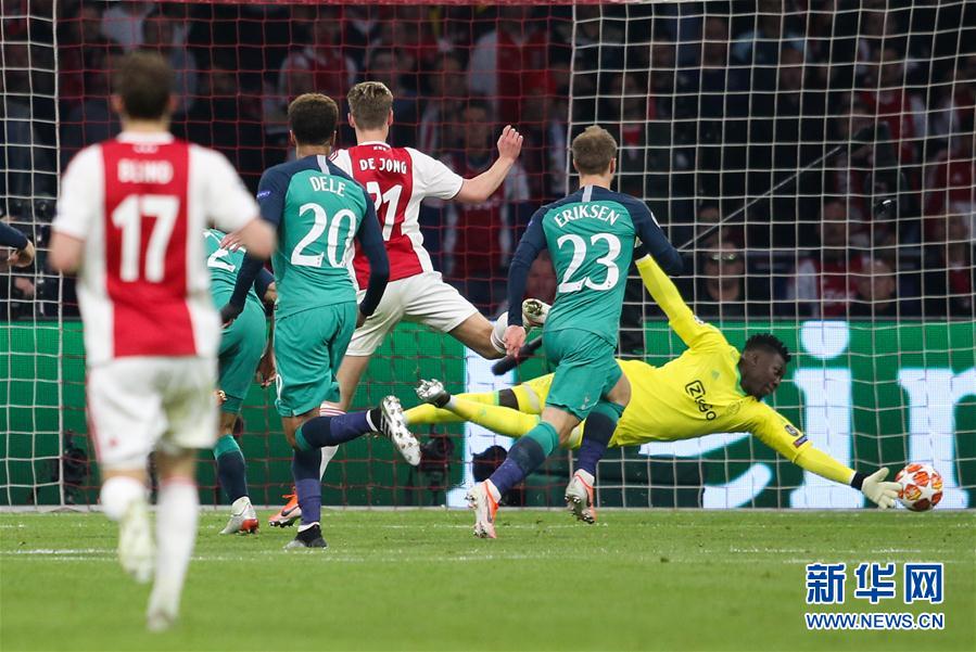 魔术队击败 魔术队击败