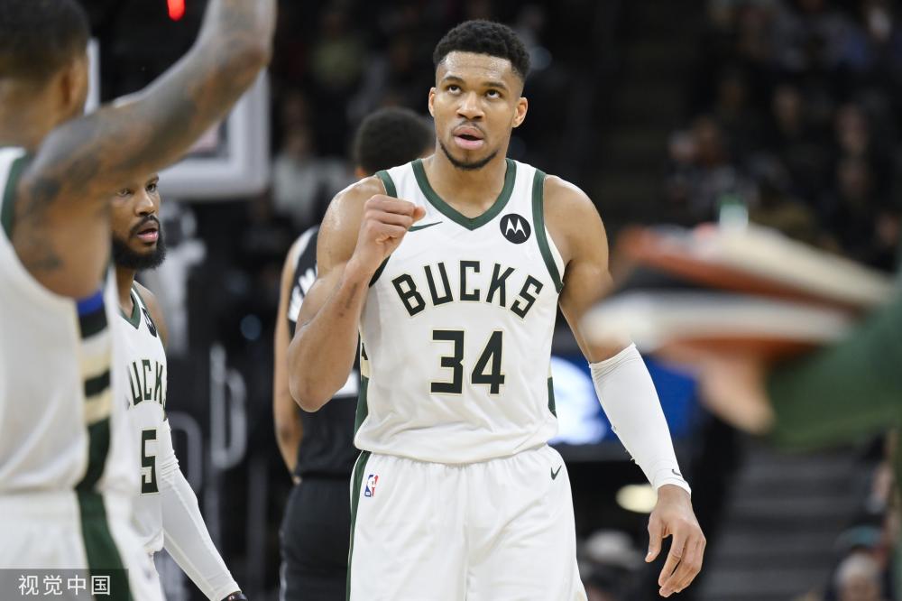 中与队友形 中与队友形