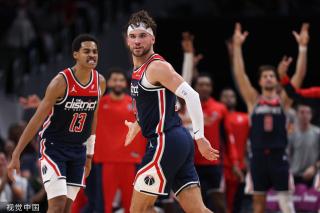 描述她与沃 描述她与沃